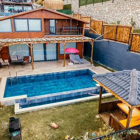 Vazgecilmezim Deniz Manzarali ,sessiz,sakin Vila *